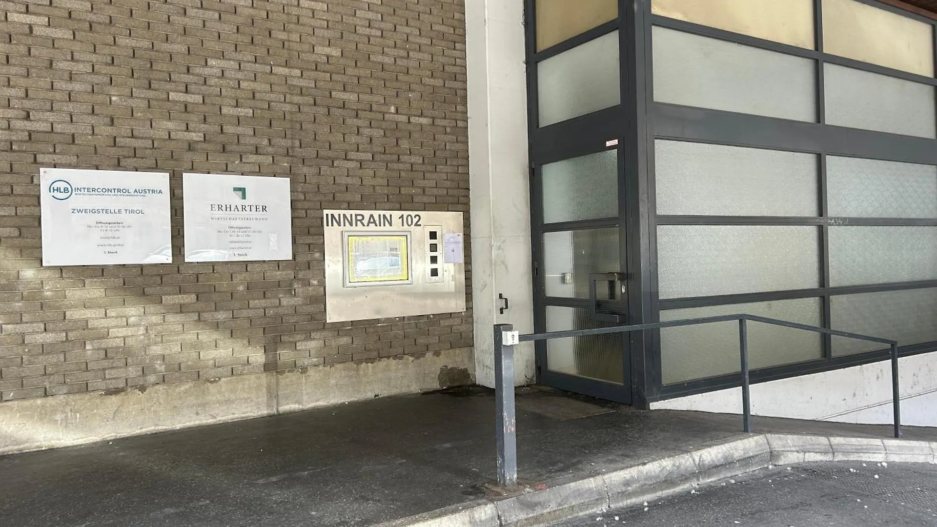 Mydistrict Hidden Gems - Innrain 102 Innsbruck Austria