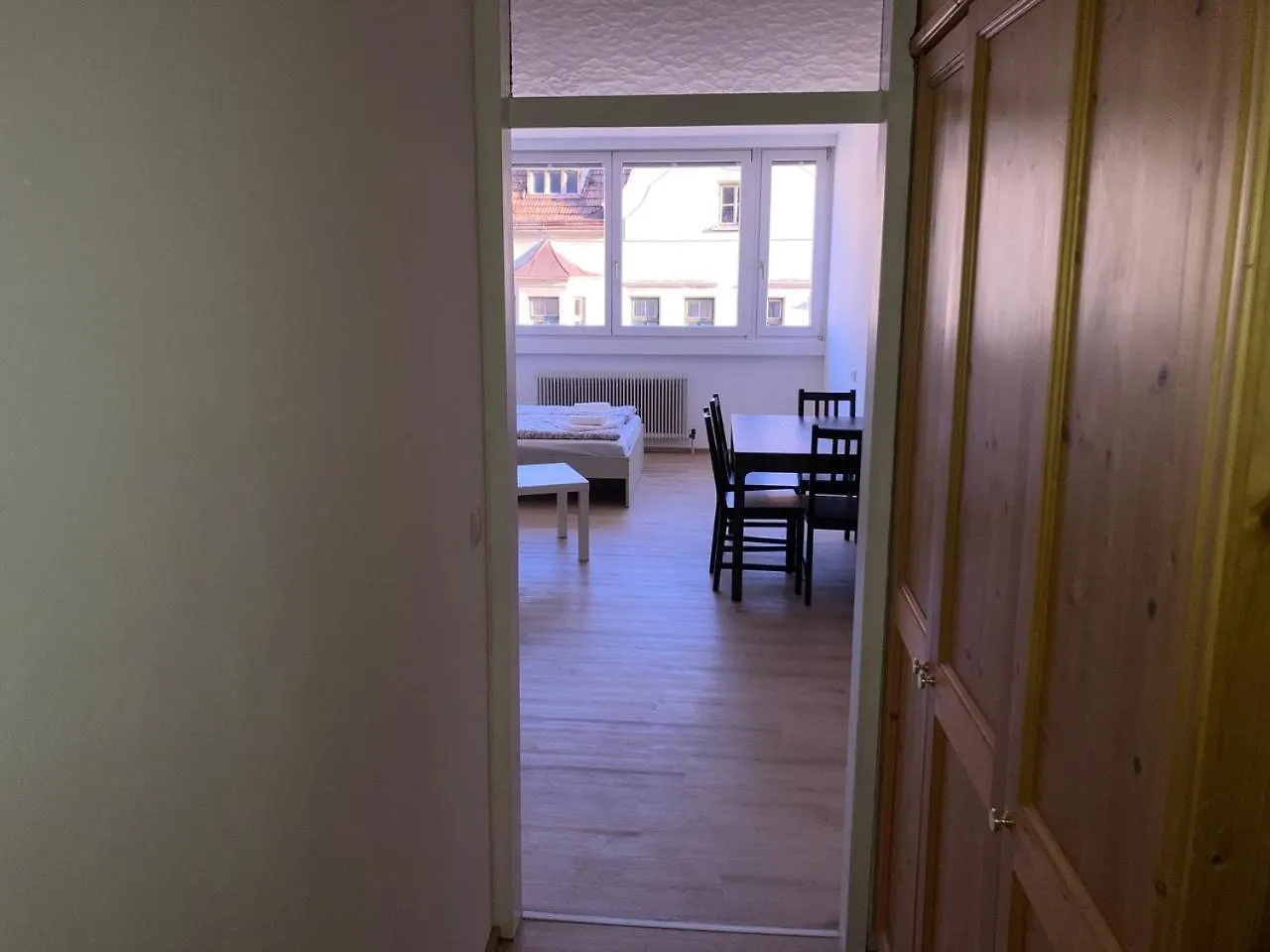 Mydistrict Hidden Gems - Innrain 102 Innsbruck Apartment