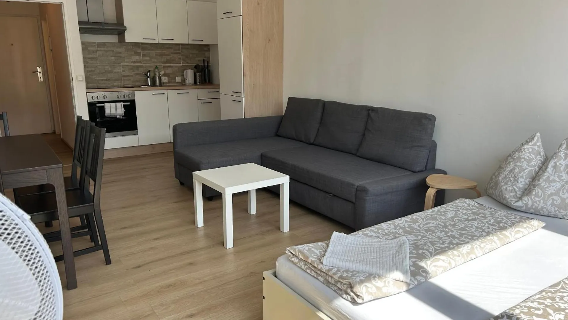 Mydistrict Hidden Gems - Innrain 102 Innsbruck