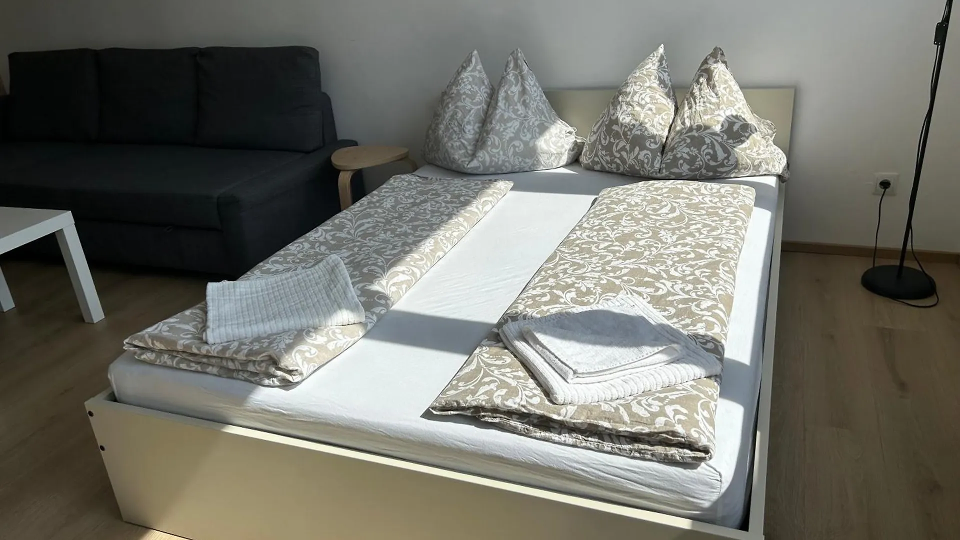Apartment Mydistrict Hidden Gems - Innrain 102 Innsbruck Austria